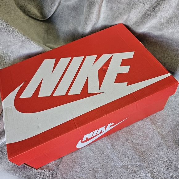 Nike Air Zoom Flight 95 "Black Patent" DV0820-100 Basketball Mens Size 10 - Picture 16 of 16